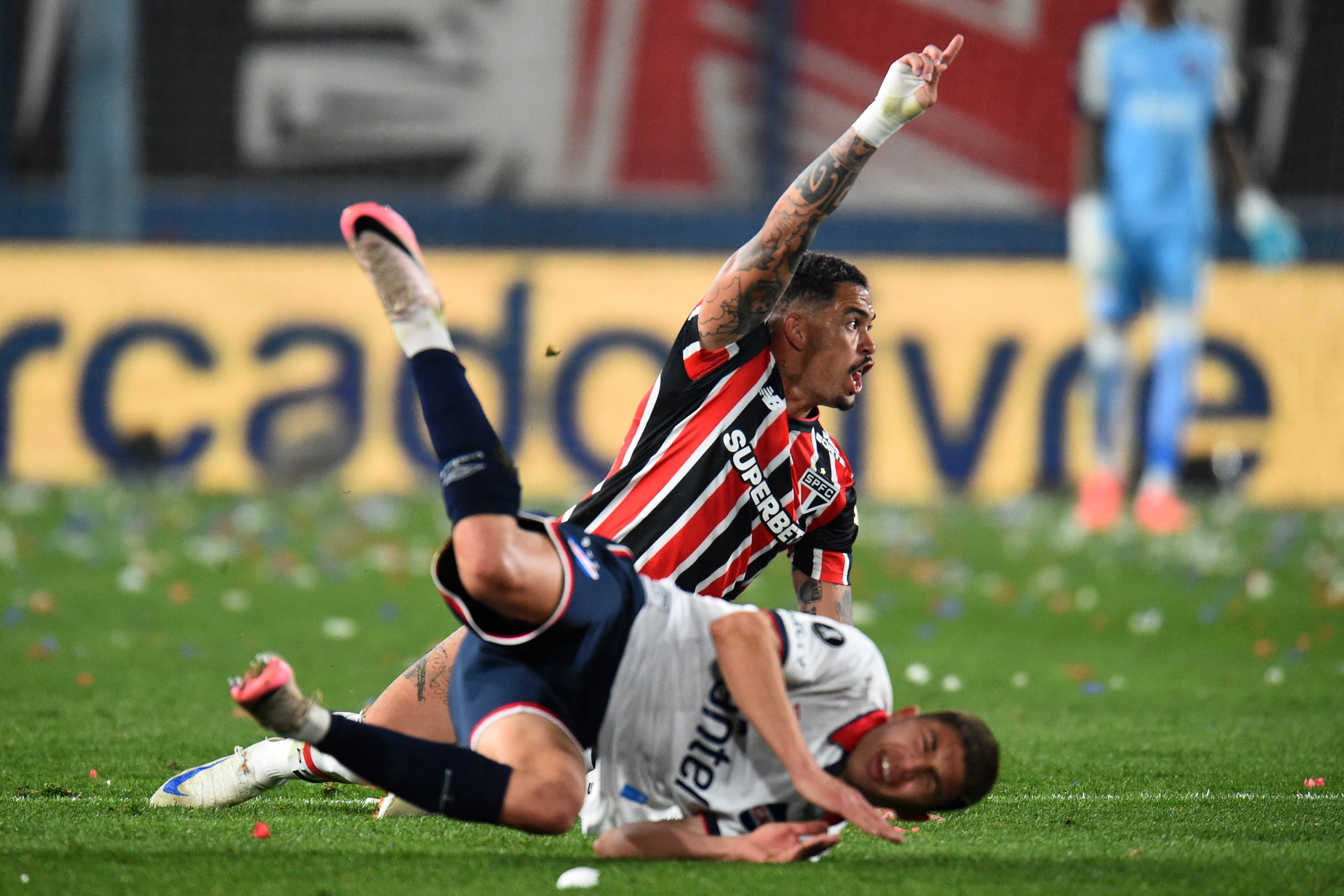 Sem finalizar a gol, São Paulo empata com Nacional pela Libertadores