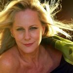 Lucinha Lins completa 70 anos; Relembre os sucessos musicais da atriz 