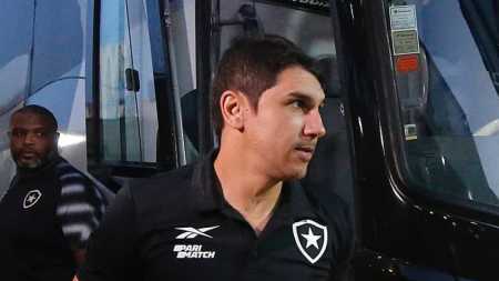 Lucio Flavio durante a partida entre Botafogo e Grêmio