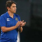 Lucio Flavio elogia atuação do Botafogo em derrota para o Cuiabá: 'Não merecíamos'