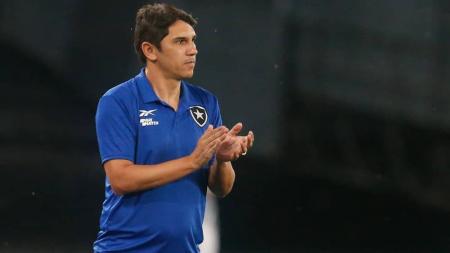 Lucio Flavio durante a partida deste domingo (29), no Nilton Santos