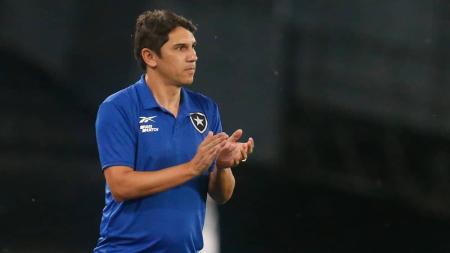 Lucio Flavio em partida no Estádio Nilton Santos