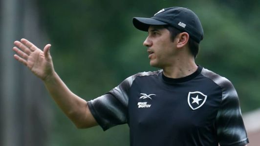 Lucio Flavio está no comando do Botafogo e encara momento de maior pressão