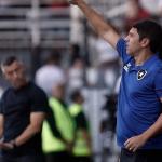 Por decisão de John Textor, Botafogo confirma saída oficial de Lucio Flavio