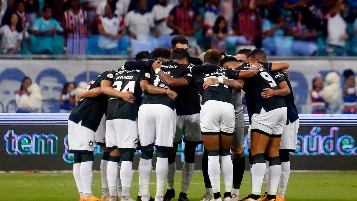 Castro vê entrega no Botafogo como diferencial para mudanças