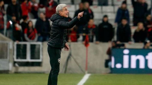 Luís Castro, do Botafogo, na Arena da Baixada
