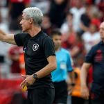 Botafogo de Luís Castro volta à Arena da Baixada para apagar má impressão