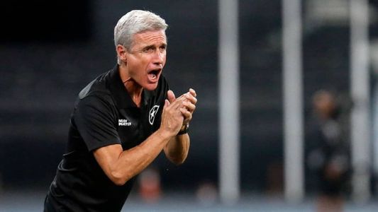 Luís Castro durante a partida entre Botafogo e LDU