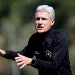 Botafogo se reapresenta e treina sob comando de Luís Castro