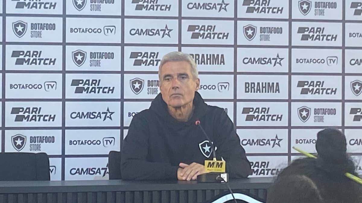 Mesmo fora da Copa do Brasil, Luis Castro vê Botafogo com futuro promissor