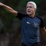 Calendário do futebol brasileiro vira obstáculo para o Botafogo