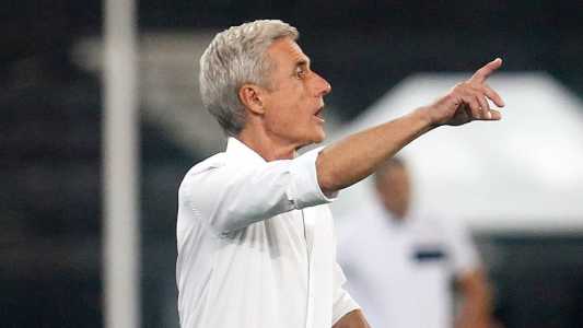Luís Castro, técnico português do Botafogo