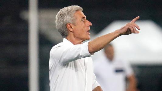Luís Castro, técnico português do Botafogo