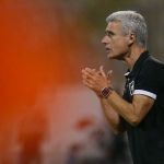 Luís Castro exalta objetivos alcançados pelo Botafogo, mas critica etapa final