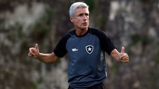 Luís Castro, técnico português do Botafogo