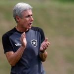 Técnico do Botafogo entra na mira de clube de Cristiano Ronaldo
