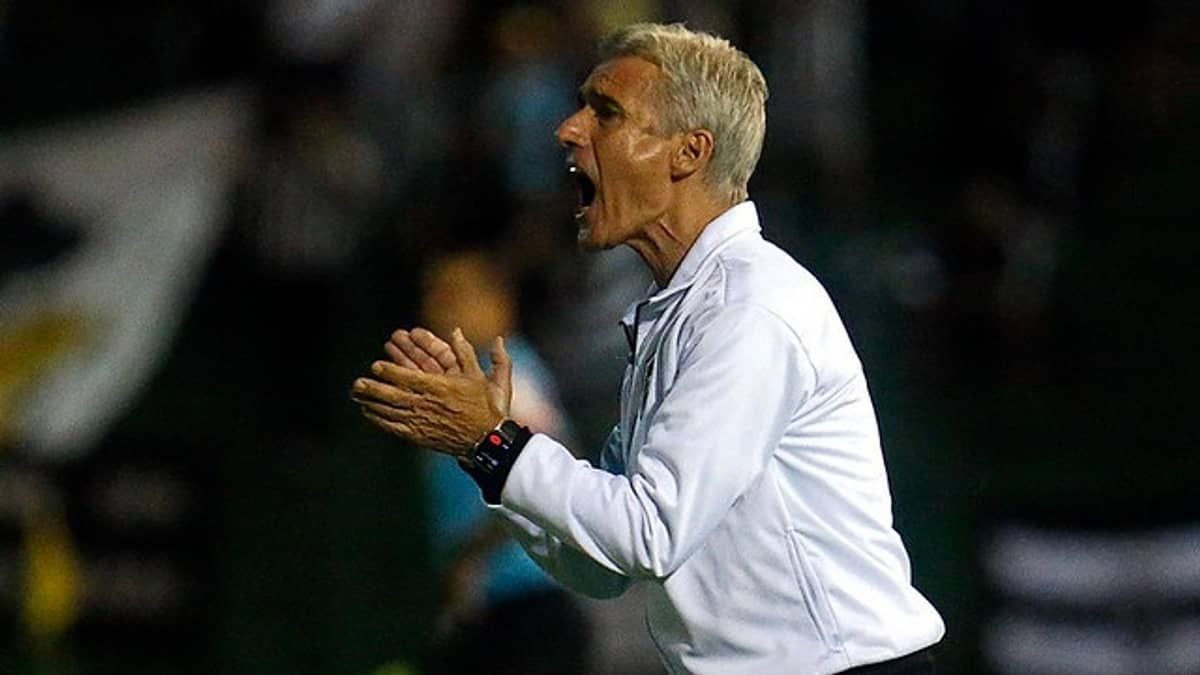 Castro comemora invencibilidade do Botafogo após vitória na Copa do Brasil