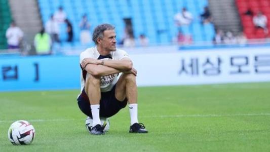 Luis Enrique afastou rumores de saída do PSG