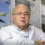 Escritor Luis Fernando Veríssimo segue internado em estado grave após diagnóstico
