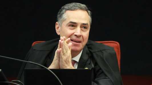 Luís Roberto Barroso revogou liminar que suspendia pagamento do piso para trabalhadores da Enfermagem