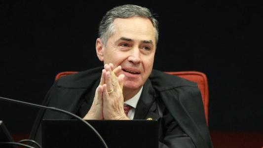 Luís Roberto Barroso revogou liminar que suspendia pagamento do piso para trabalhadores da Enfermagem