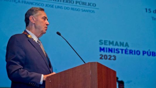 Luís Roberto Barroso foi homenageado pelo MP de Minas Gerais