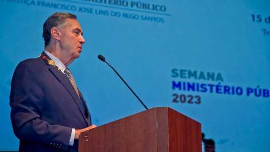 Luís Roberto Barroso foi homenageado pelo MP de Minas Gerais