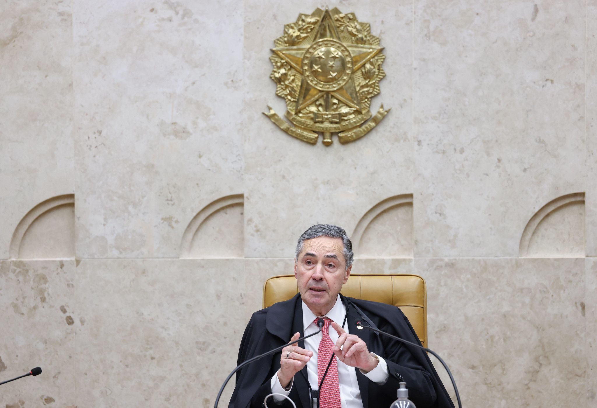 Barroso cita chance de saída precoce do STF, mas ressalva: 'Não bati o martelo'