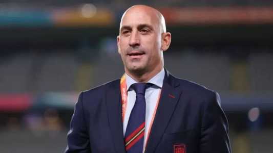 Luis Rubiales foi formalmente denunciado pela Promotoria da Espanha