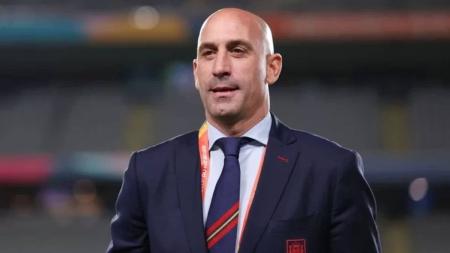 Luis Rubiales foi formalmente denunciado pela Promotoria da Espanha
