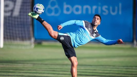 Luis Suárez, atacante do Grêmio