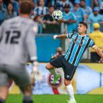 Presidente do Inter Miami nega oferta por Luis Suárez, do Grêmio