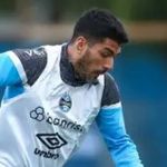 Publicação de Suárez anima torcedores do Grêmio antes de duelo com o Flamengo