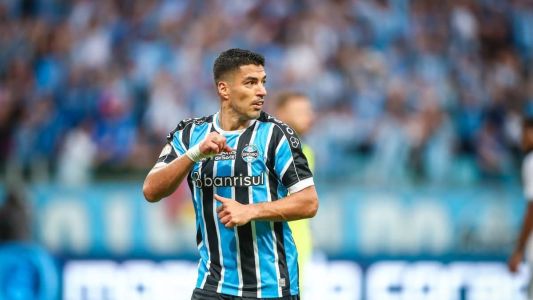 Luis Suárez está confirmado entre os titulares do Grêmio contra o Flamengo