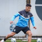 Mesmo liberado pelo Grêmio, Suárez não viajará a Barcelona, revela Renato
