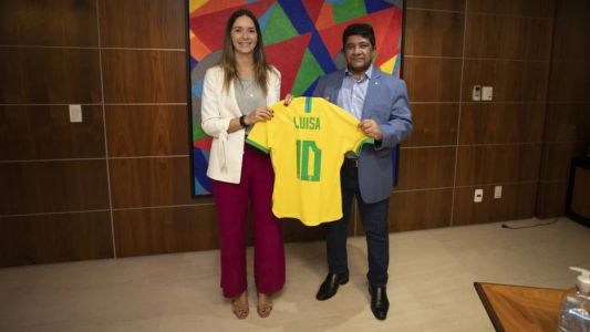 Luísa Rosa e Ednaldo Rodrigues, quando ela assumiu o cargo na CBF, em abril de 2022