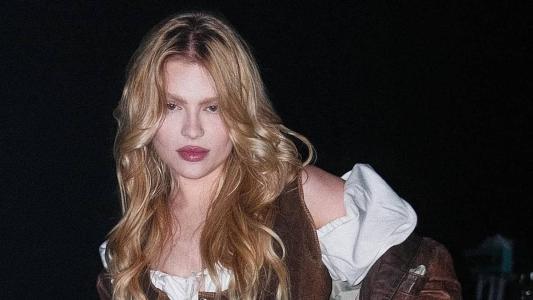 Luisa Sonza é vista aos beijos com jovem em balada de São Paulo