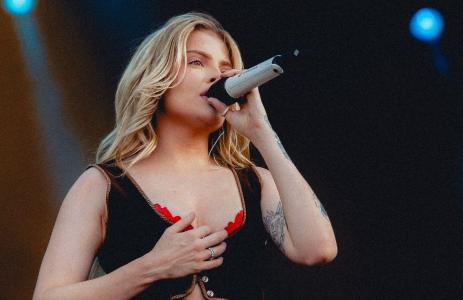 Luísa Sonza está na turnê do álbum 'Escândalo Íntimo'