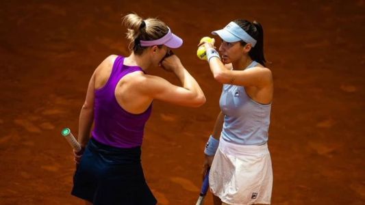 Luisa Stefani atua ao lado da canadense Gabi Dabrowski