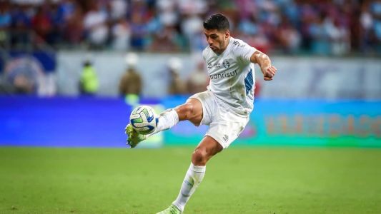 Luisito sofre com dores no joelho em razão de uma artrose