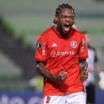 Luiz Adriano celebra vitória colorada na Libertadores: 'Muito importante'