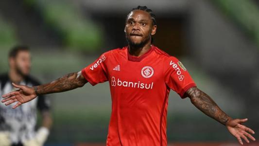 Luiz Adriano marcou o gol da vitória colorada na Libertadores