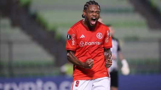 Luiz Adriano vira dúvida para enfrentar o América