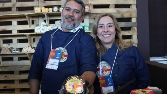 Luiz e a esposa Adriana, da Mantiqueira de Minas: "comemoramos muito".