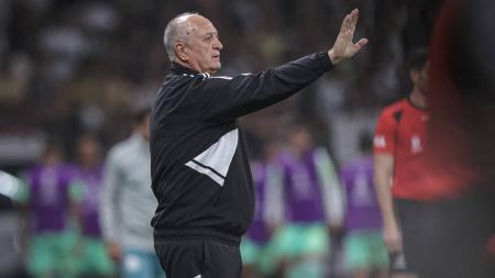 Luiz Felipe Scolari ainda não venceu no comando do Atlético; são nove jogos
