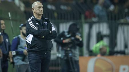 Luiz Felipe Scolari, de 74 anos, assinou com o Atlético até dezembro de 2024