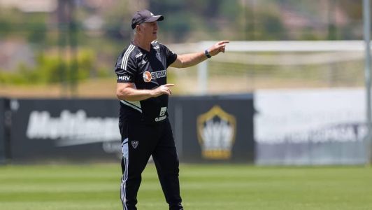 Luiz Felipe Scolari esteve em campo nesta segunda-feira (23) e comandou atividade na Cidade do Galo