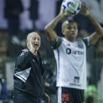 Atlético: Felipão estreia com direito a 'dobradinha' e bronca da arbitragem