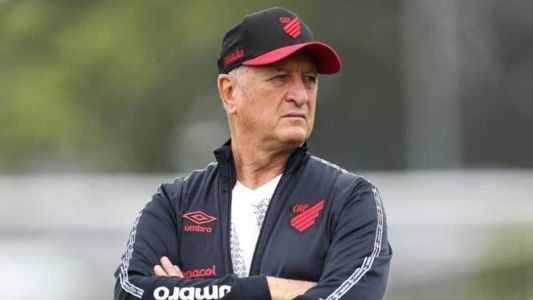 Luiz Felipe Scolari nasceu em nove de novembro de 1948, no Rio Grande do Sul