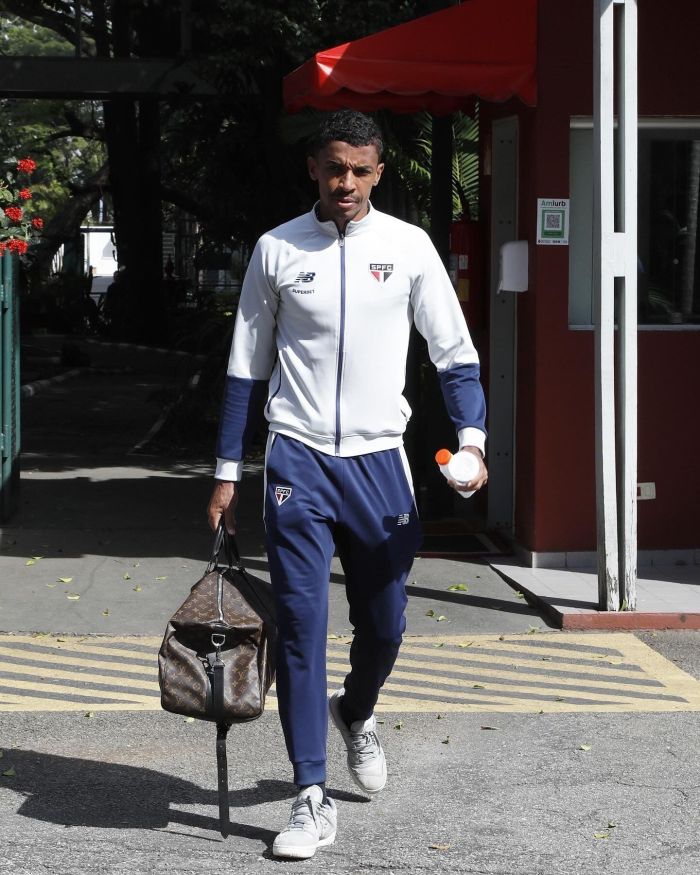 Luiz Gustavo, volante do São Paulo